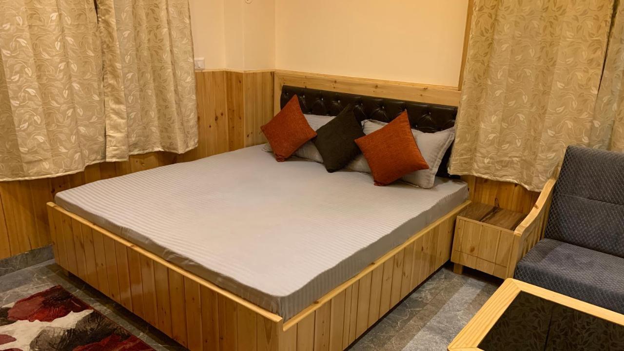 Tulip Flowing River View Hotel. Shamshi المظهر الخارجي الصورة