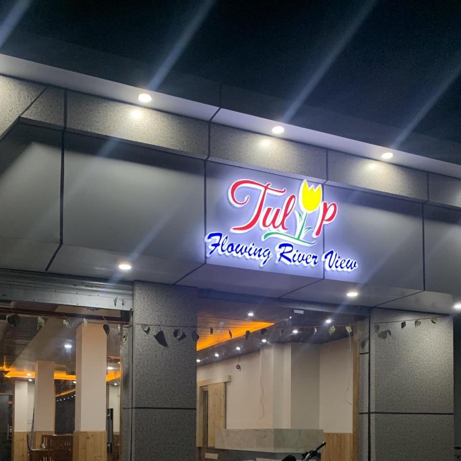 Tulip Flowing River View Hotel. Shamshi المظهر الخارجي الصورة