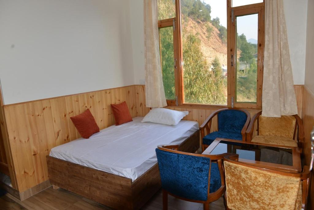 Tulip Flowing River View Hotel. Shamshi المظهر الخارجي الصورة