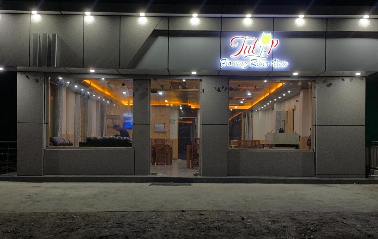 Tulip Flowing River View Hotel. Shamshi المظهر الخارجي الصورة